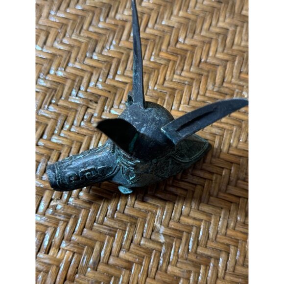 Antique Chinese Wine Cup Statue in Bronze Ritual Wine Vessel - Picture 5 of 7